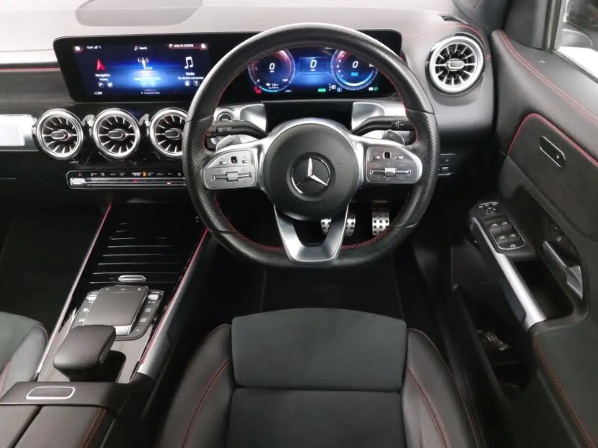 2022-mercedes-benz-eqb-e-eqb-300-amg-line-big-6