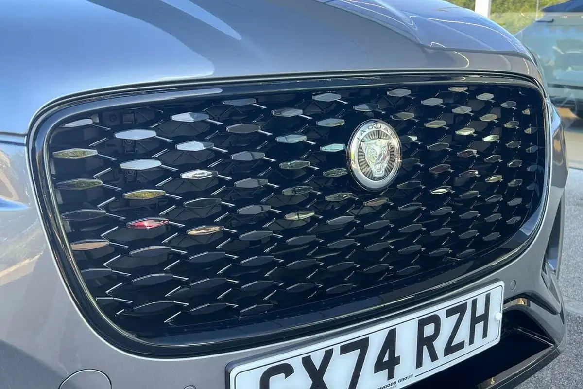 2024-jaguar-f-pace-20-p400e-r-dynamic-hse-black-90th-anniversary-edition-big-61