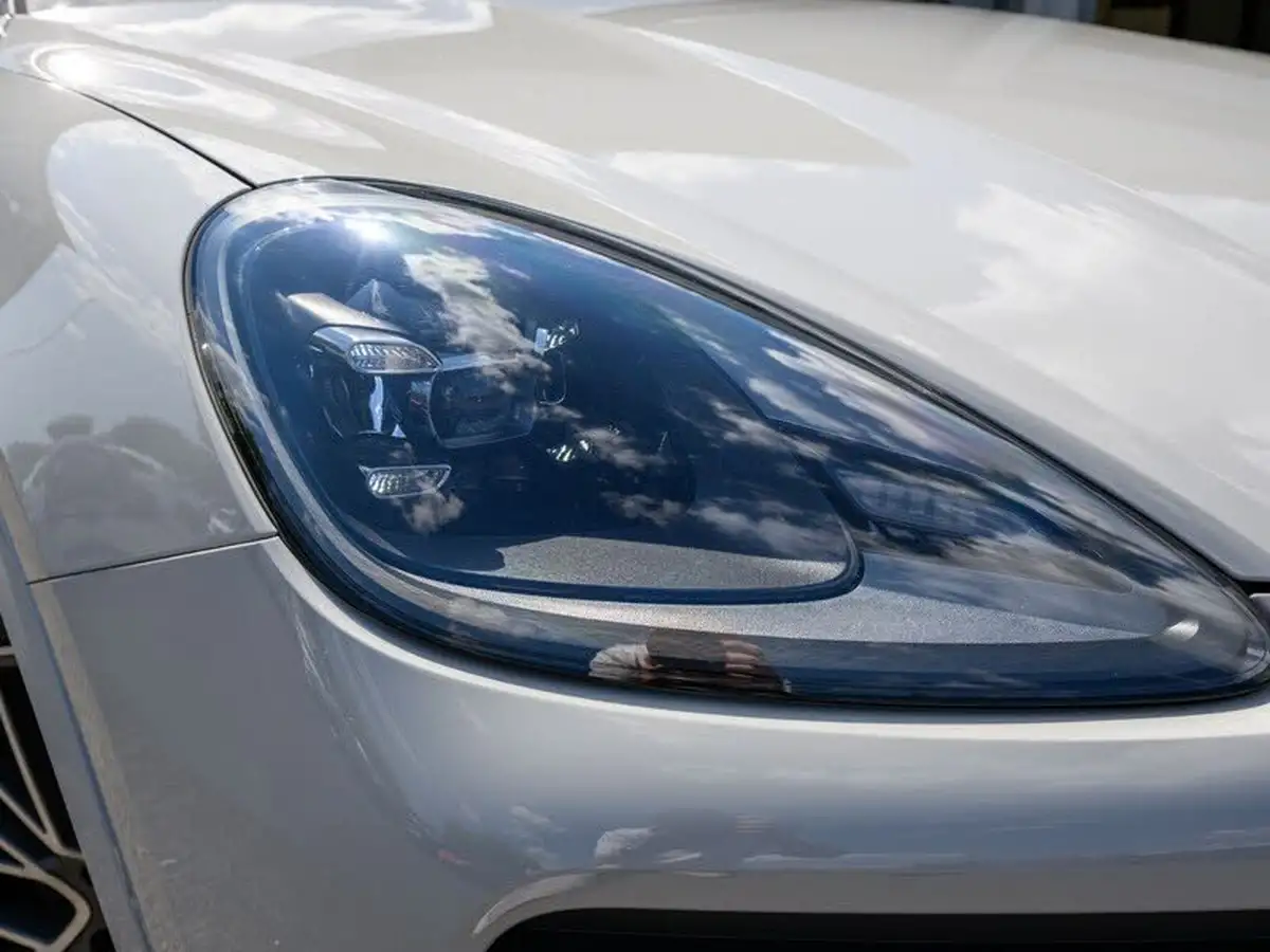 2022-porsche-cayenne-30-v6-platinum-edition-coupe-big-7