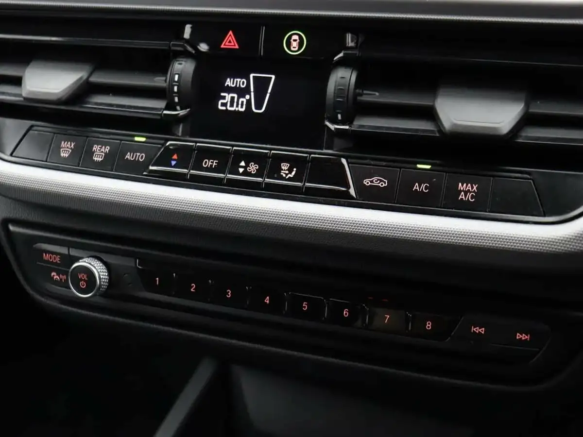 2020-bmw-1-series-big-22