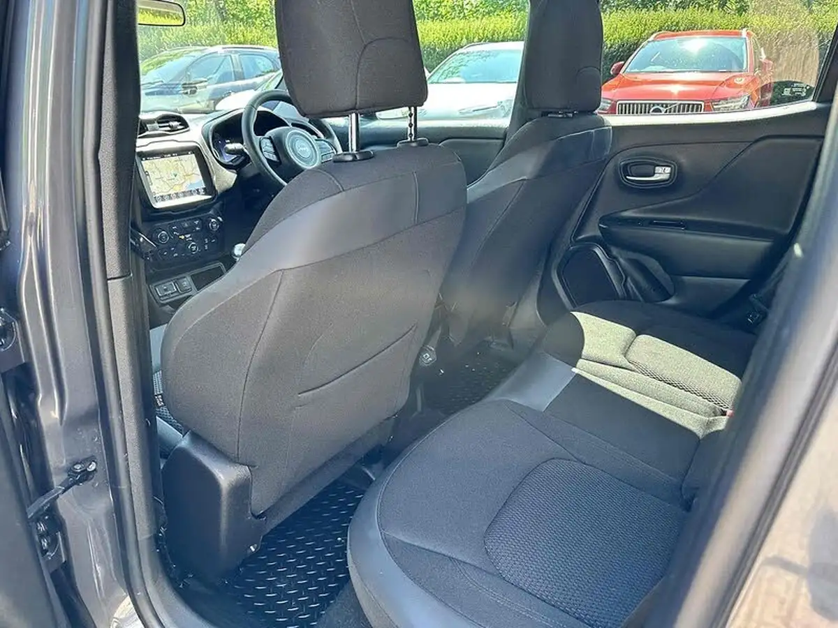 2021-jeep-renegade-10-gse-night-eagle-big-24