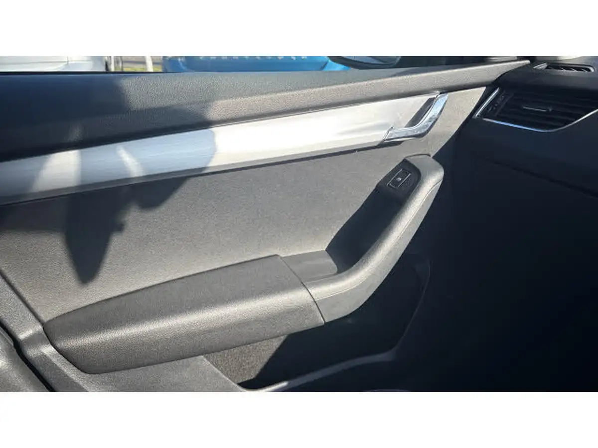 2017-skoda-octavia-14-tsi-se-estate-dsg-big-26