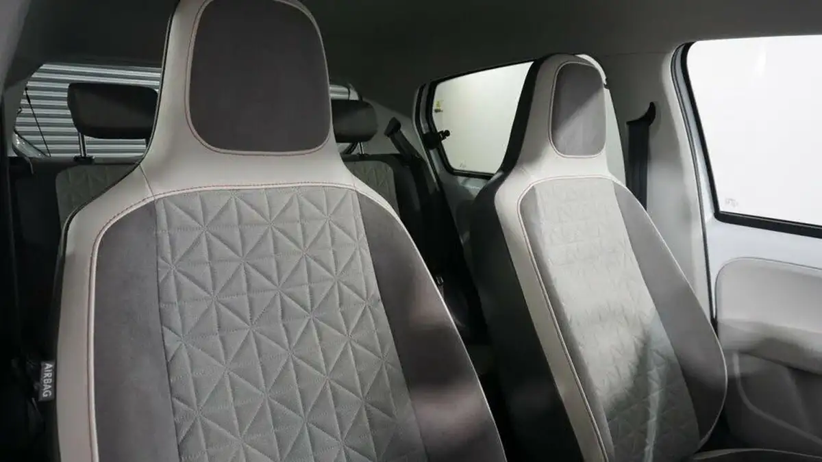 2017-volkswagen-up-10-up-beats-90ps-3d-big-9