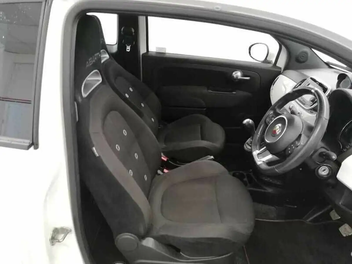 2018-abarth-595-14-tjet-big-11