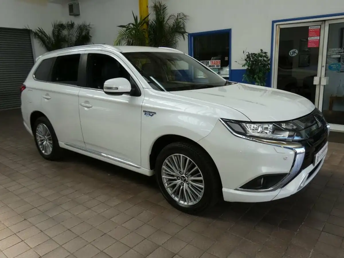 2021-mitsubishi-outlander-24-dynamic-safety-phev-big-29