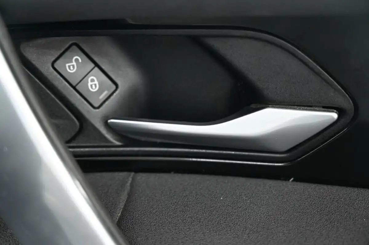 2019-land-rover-discovery-sport-20-d180-se-big-28