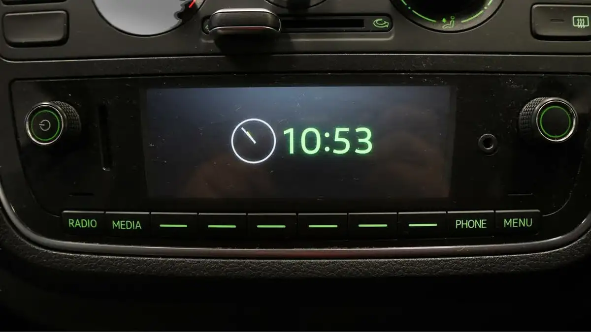 2018-skoda-citigo-10-colour-edition-greentech-5d-big-10
