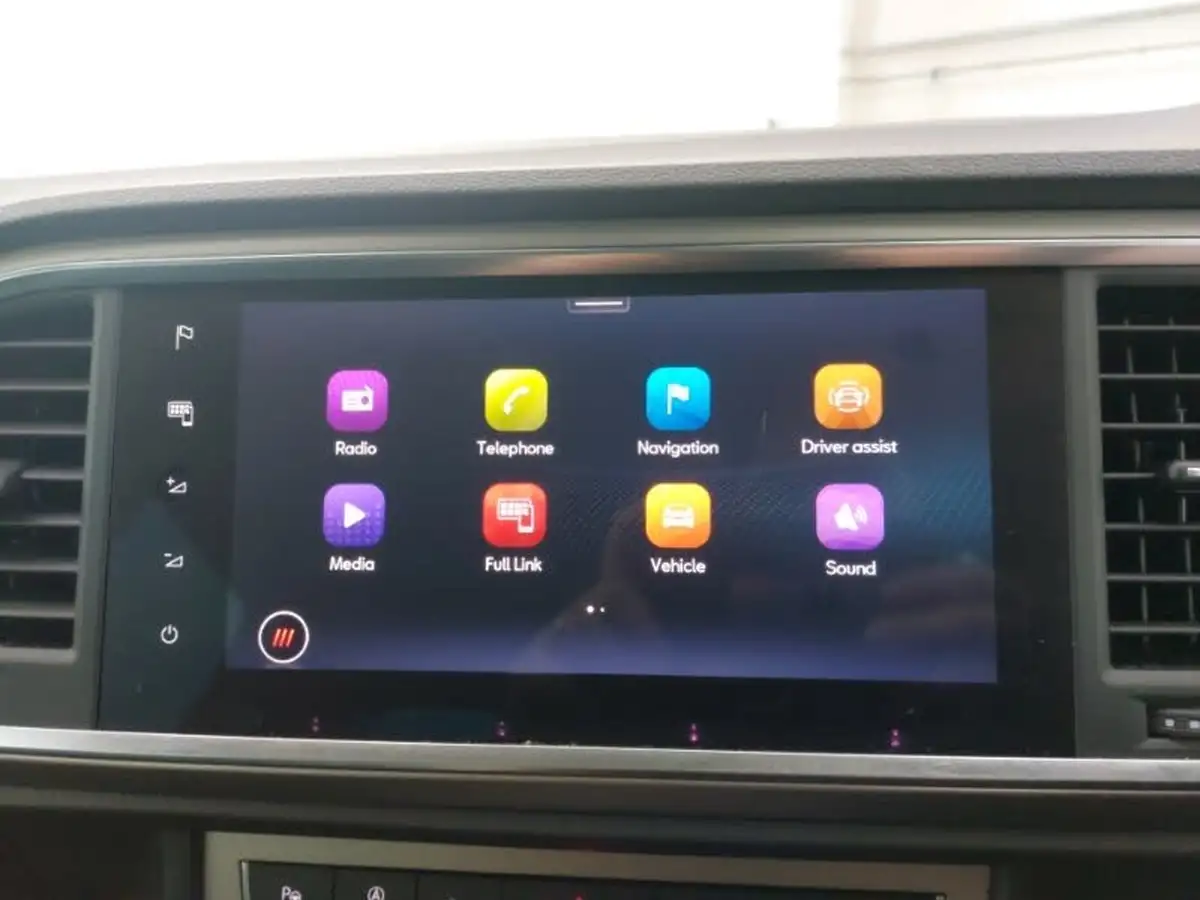 2024-seat-ateca-15-ecotsi-xperience-dsg-big-11