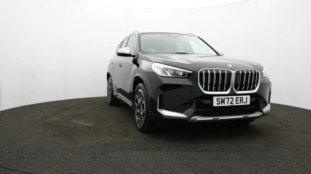2022-bmw-x1-15-sdrive20i-xline-big-48