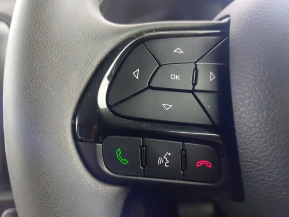 2022-jeep-renegade-13-gse-night-eagle-big-18