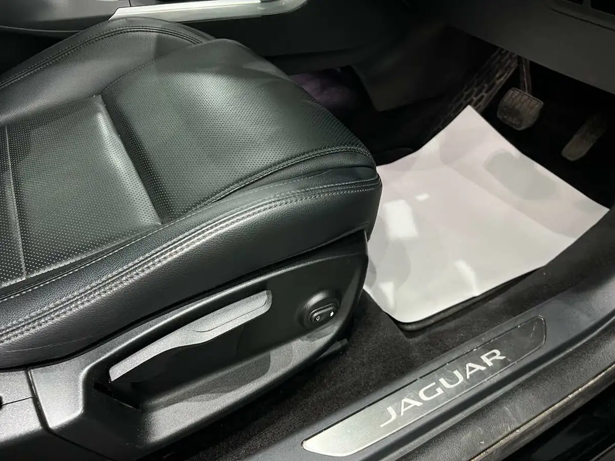 2020-jaguar-i-pace-ev400-s-big-26