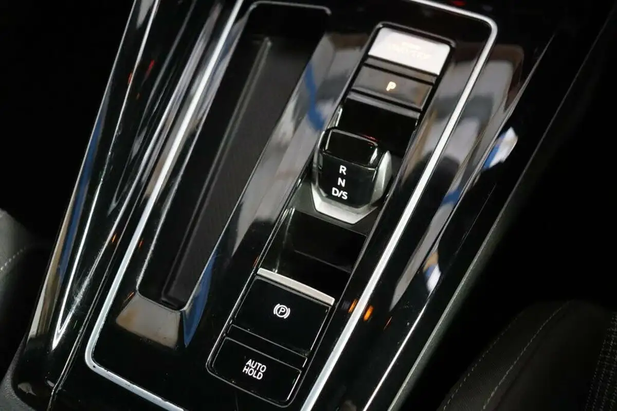 2023-volkswagen-golf-20tdi-gtd-big-26
