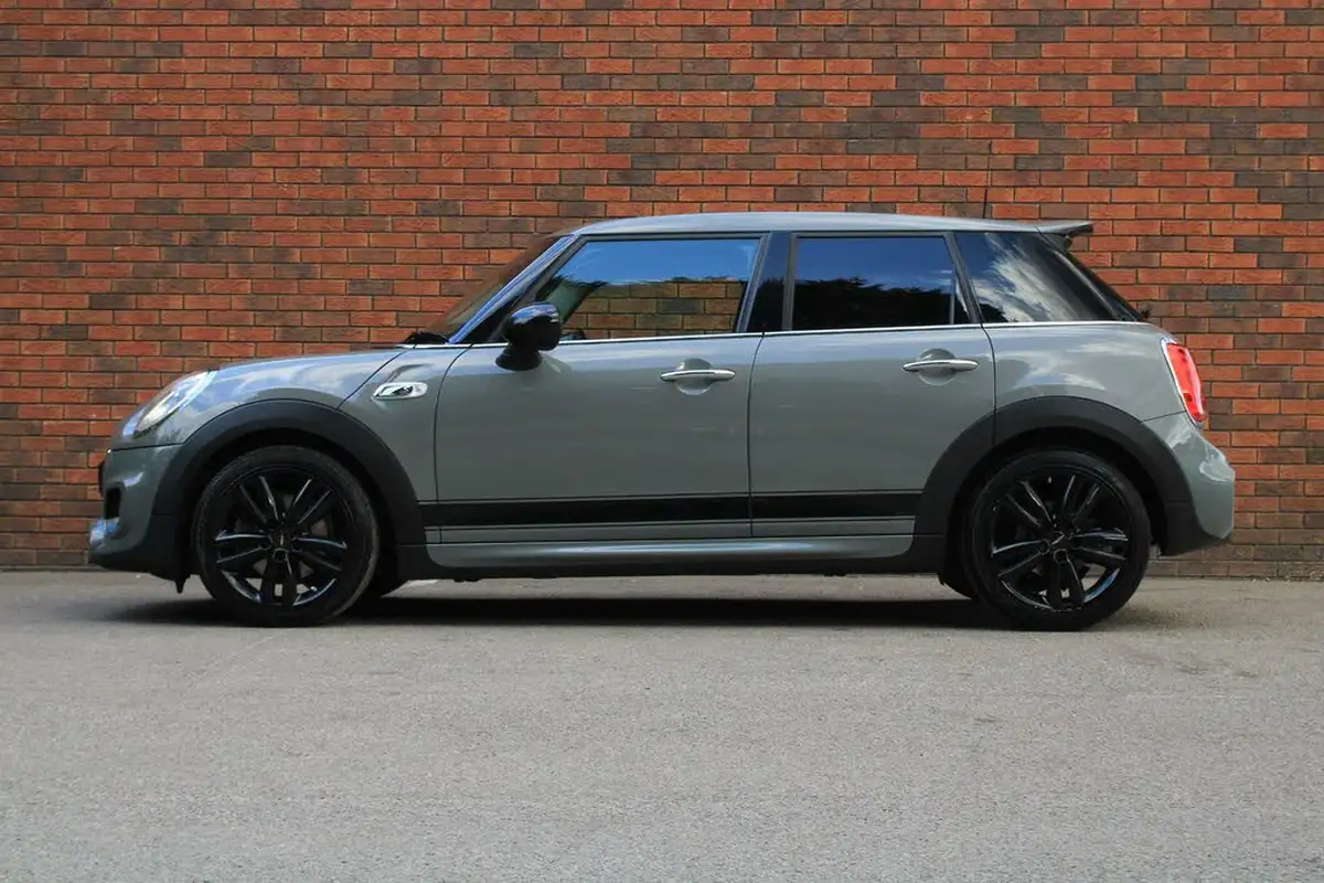 2018-mini-cooper-20-cooper-s-series-ii-ss-hatchback-5d-big-10