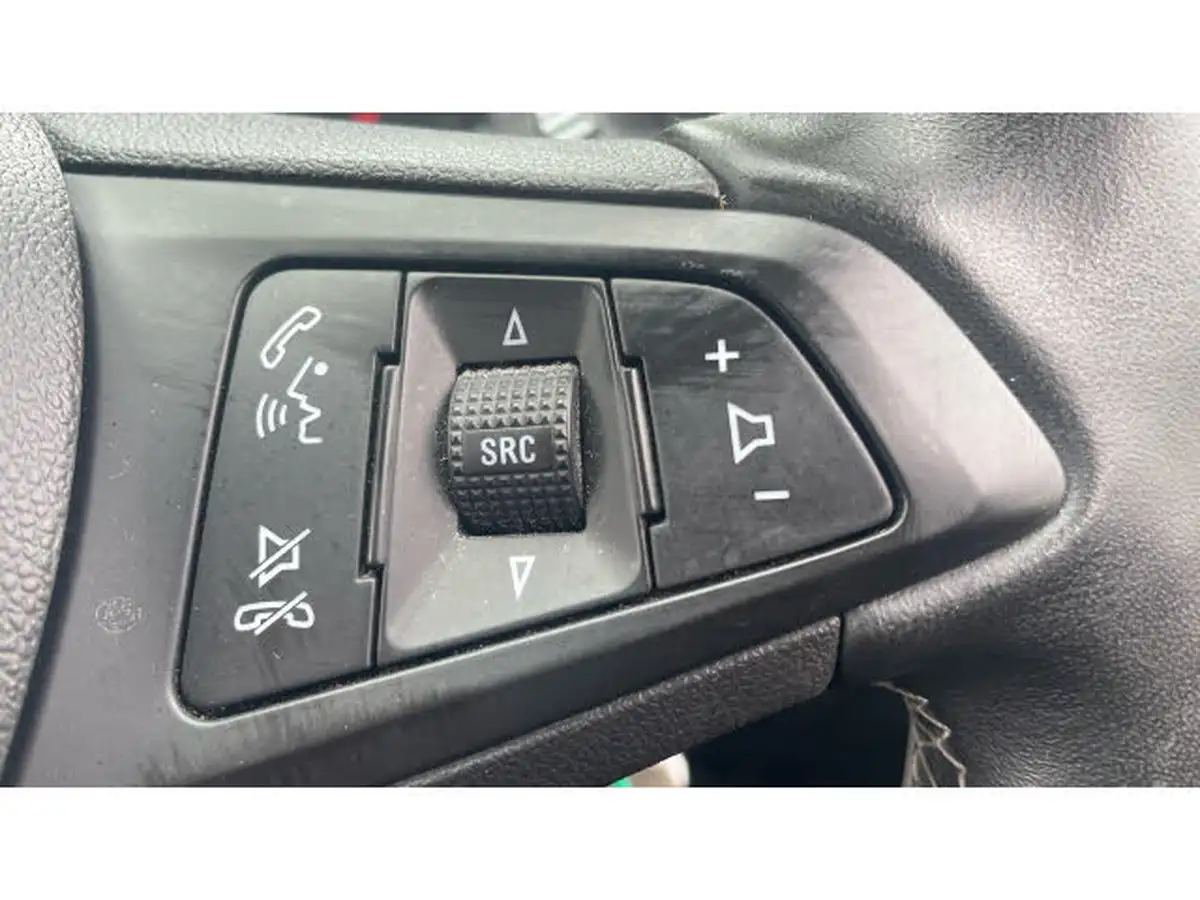 2019-vauxhall-astra-16cdti-griffin-big-25