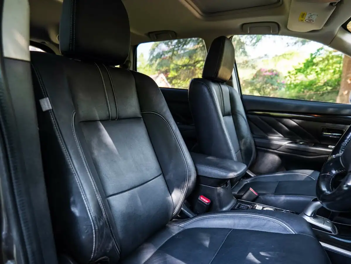 2017-mitsubishi-outlander-20-4hs-phev-5st-big-12