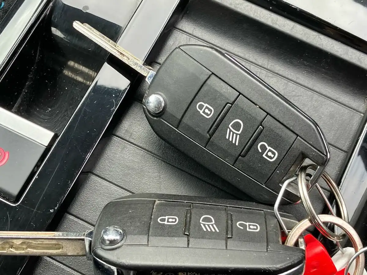 2021-citroen-c4-12-puretech-sense-plus-eat8-big-56