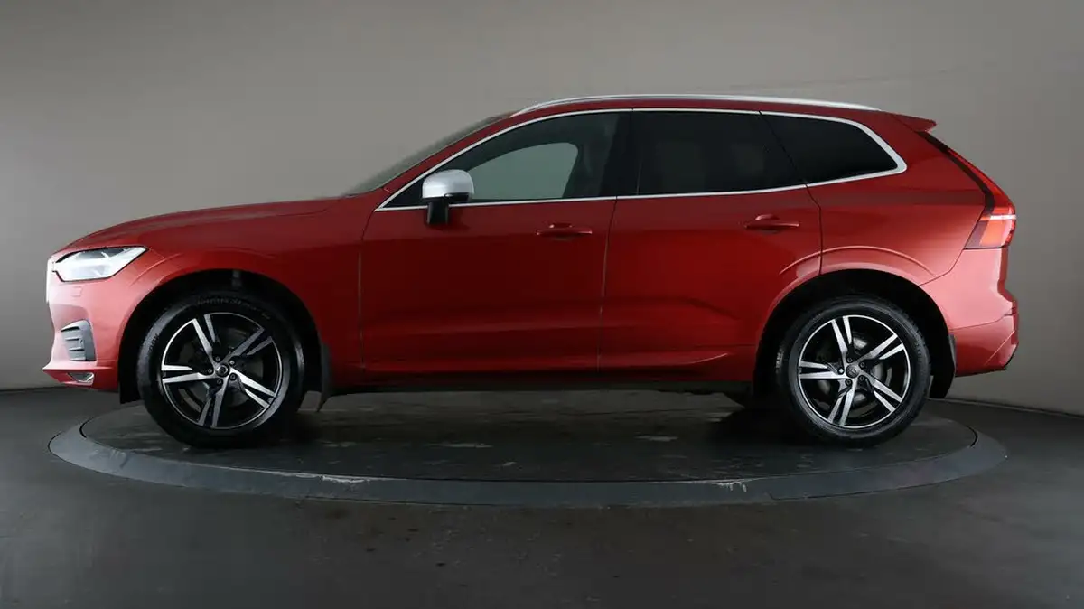2019-volvo-xc60-20td-d4-r-design-4x4-ss-geartronic-big-30