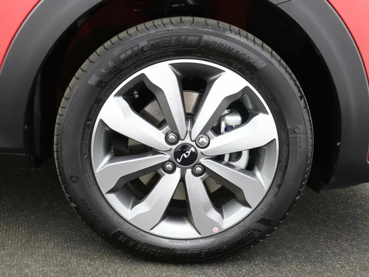 2025-kia-stonic-10-t-gdi-2-dct-big-8