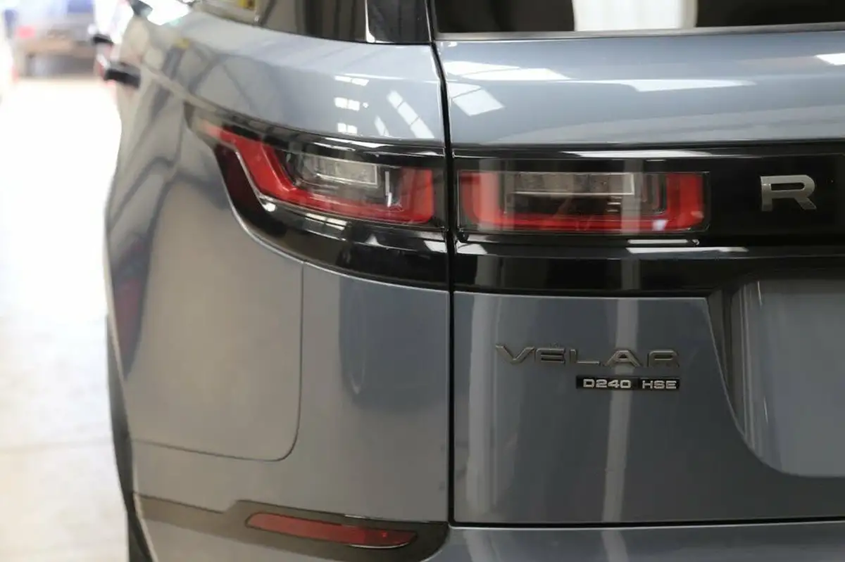 2019-land-rover-range-rover-velar-20-d240-r-dynamic-hse-big-20