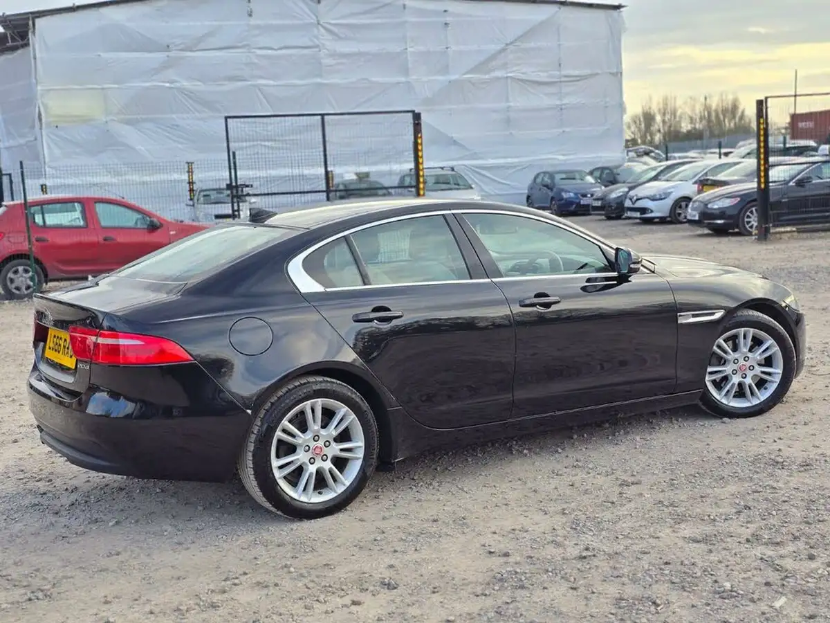 2016-jaguar-xe-20d-prestige-180ps-auto-big-19