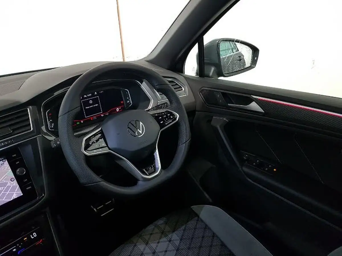 2024-volkswagen-tiguan-15-tsi-r-line-edition-big-10