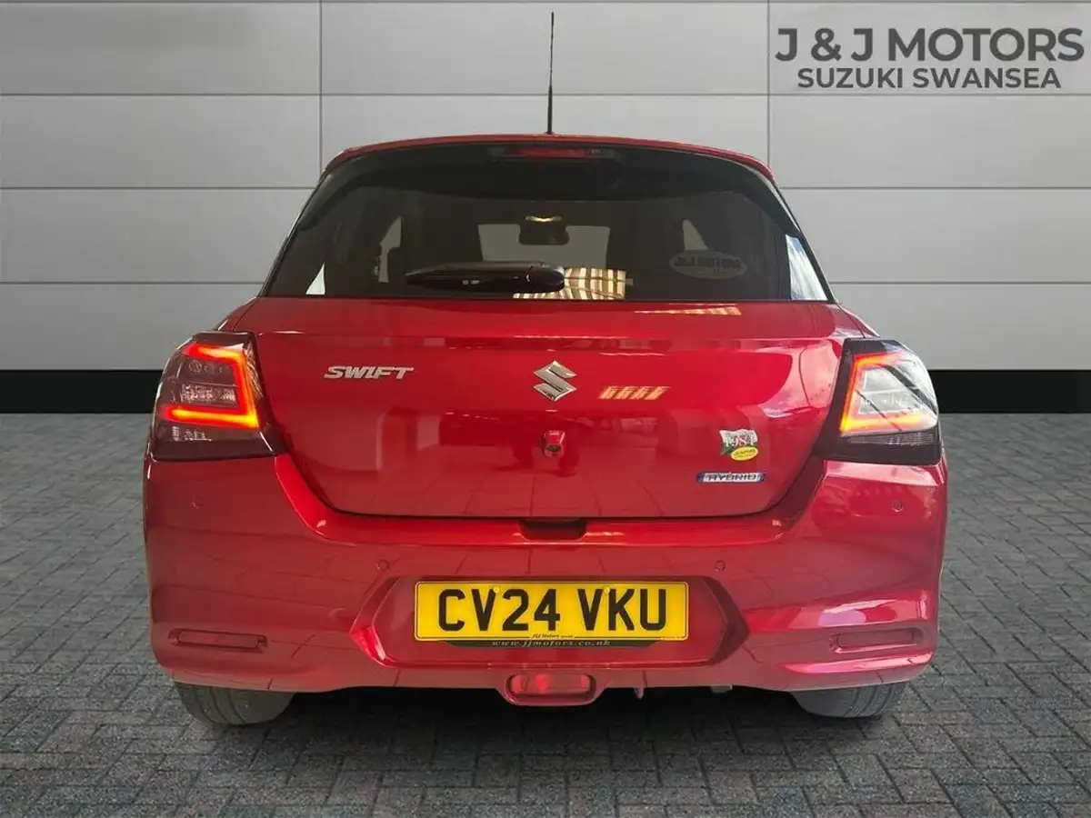 2024-suzuki-swift-12-motion-big-5