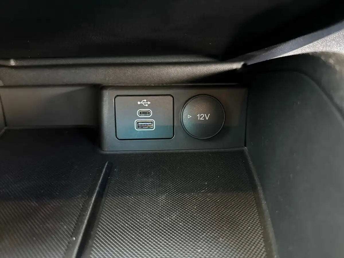 2025-ford-focus-10t-st-line-125ps-hatchback-big-23