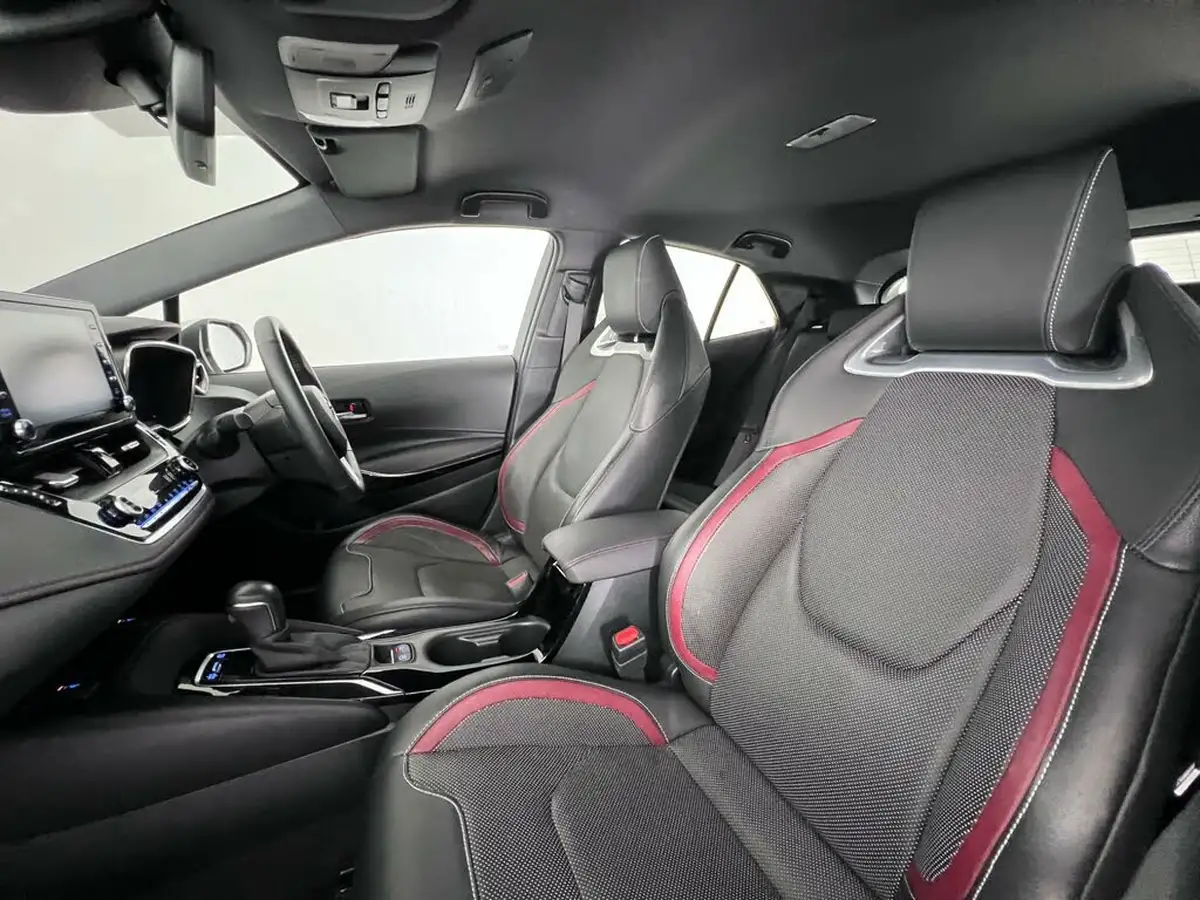 2021-toyota-corolla-18-vvt-i-excel-trk-hatchback-big-17