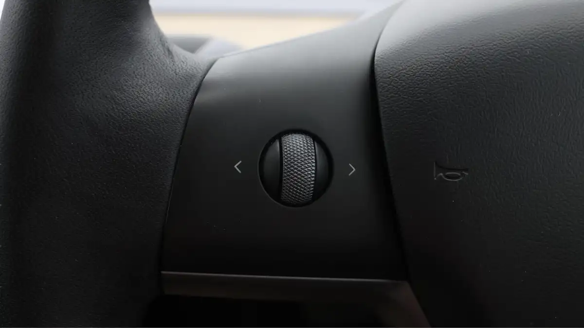 2021-tesla-model-3-e-long-range-awd-big-22