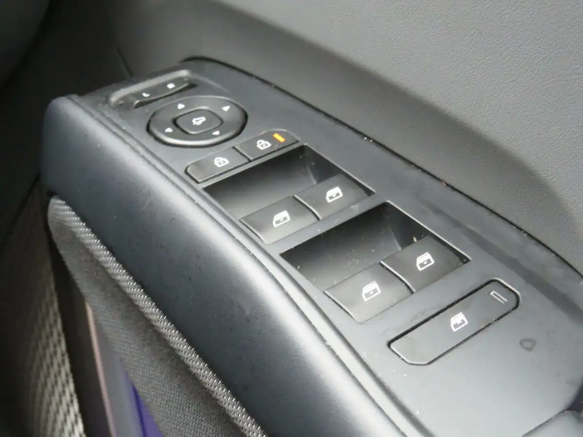 2024-kia-ev9-e-gt-line-s-7-big-38
