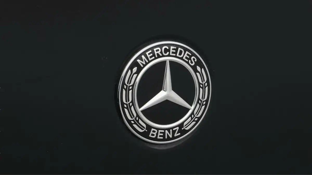 2020-mercedes-benz-a-class-13-a200-amg-line-executive-hatchback-5d-big-22