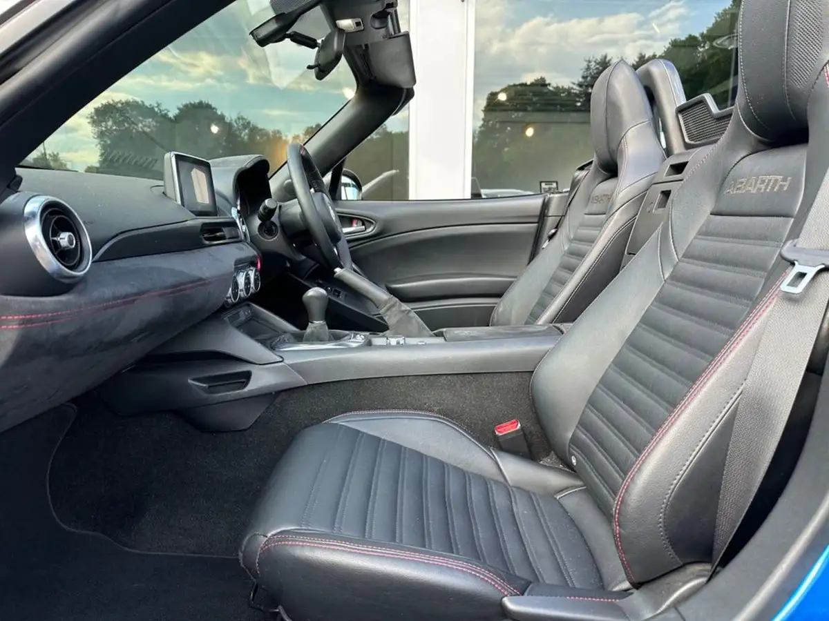 2017-abarth-124-14-multiair-spider-big-10