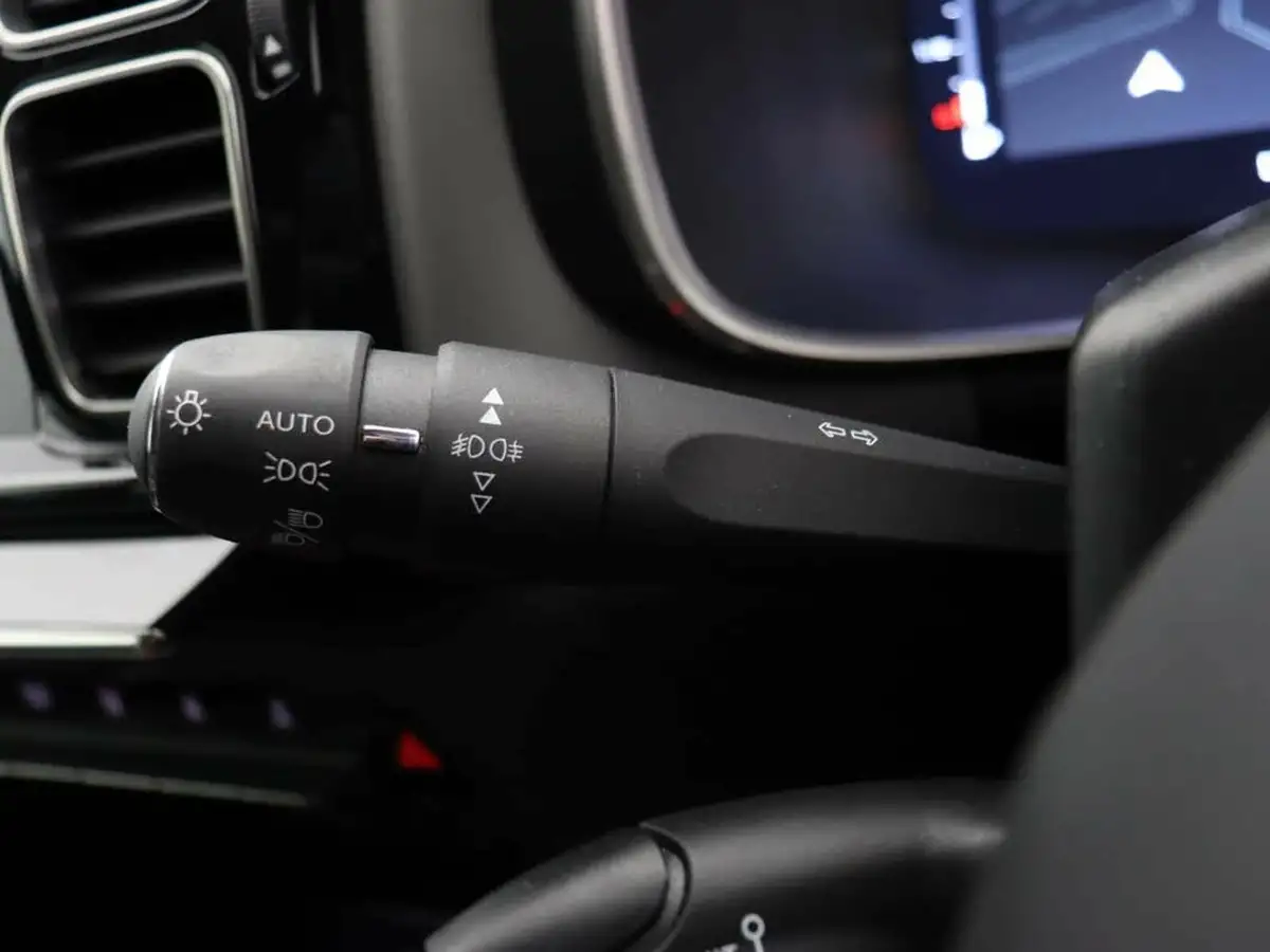 2021-citroen-c5-aircross-12-puretech-shine-big-42