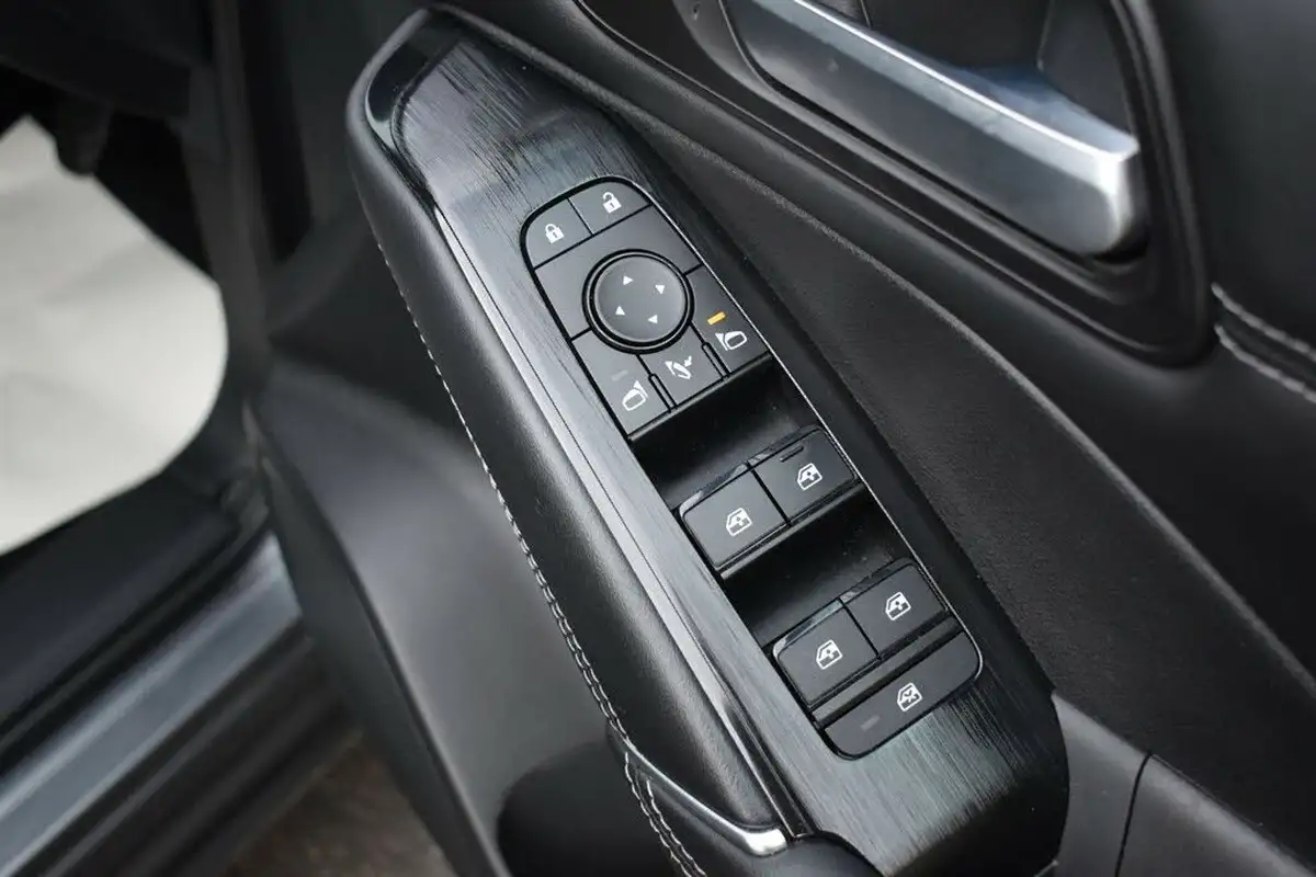 2021-nissan-qashqai-13-dig-t-n-connecta-140ps-big-32