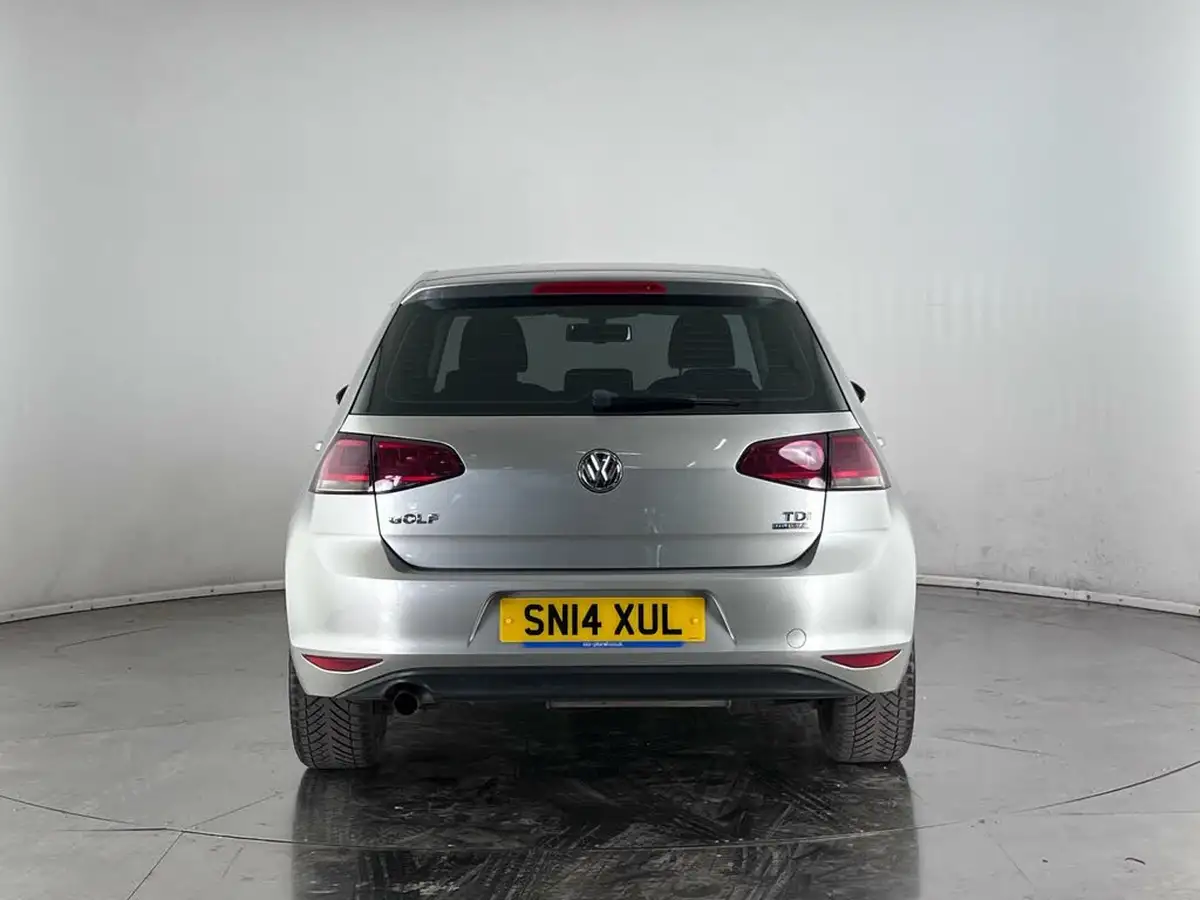2014-volkswagen-golf-16tdi-se-ss-hatchback-5d-big-8
