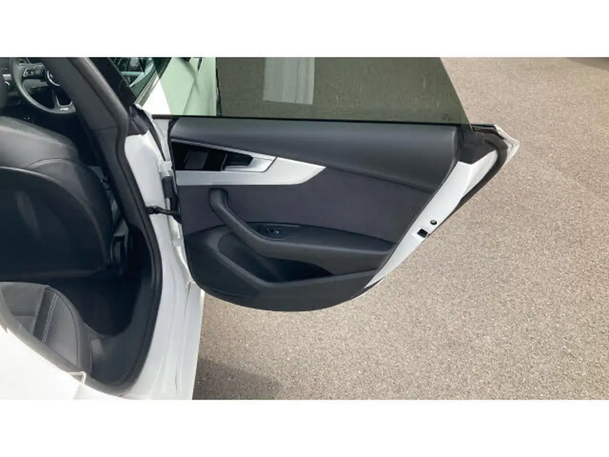 2022-audi-a5-20-40-tdi-s-line-sportback-5d-big-40