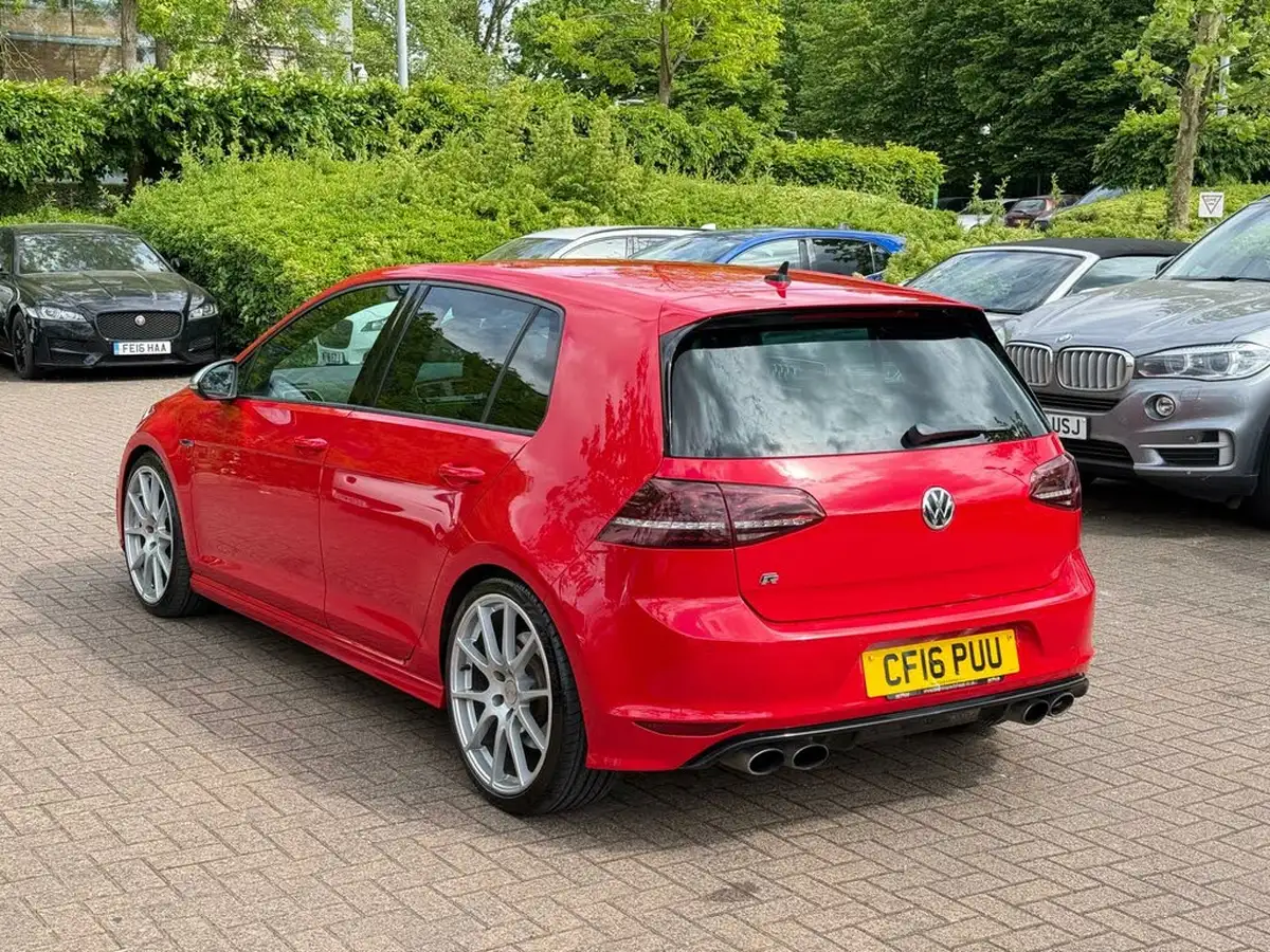 2016-volkswagen-golf-20-tsi-r-4motion-bmt-ss-hatchback-5d-dsg-big-5