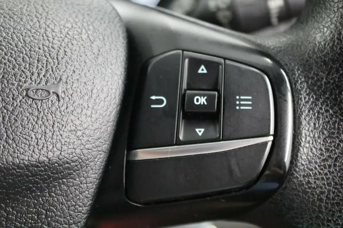 2020-ford-transit-custom-20tdci-280-l1h1-leader-105pseu6dt-panel-van-big-32