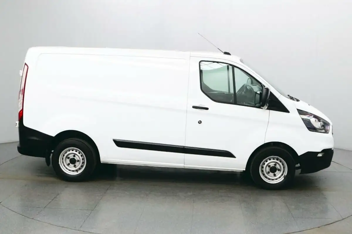 2020-ford-transit-custom-20tdci-280-l1h1-leader-105pseu6dt-panel-van-big-8