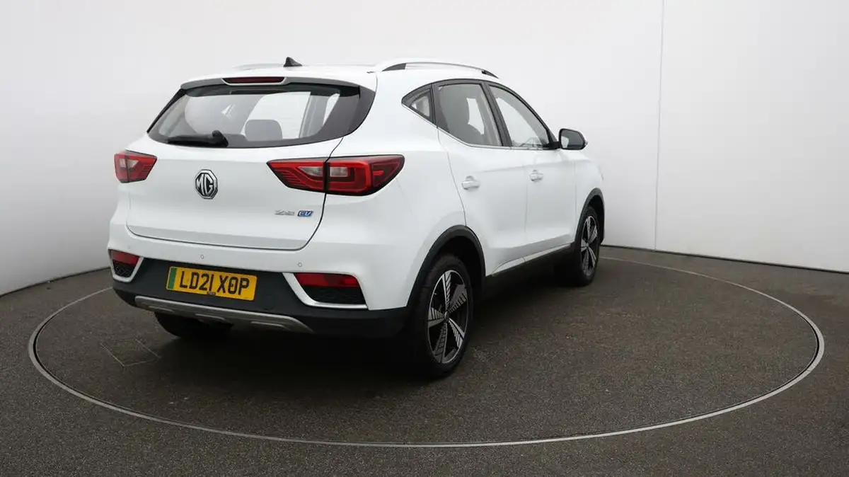 2021-mg-zs-suv-e-exclusive-ev-big-54