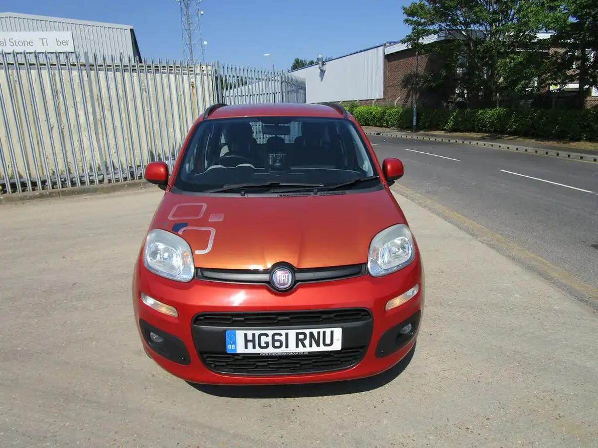 2012-fiat-panda-09-lounge-big-4