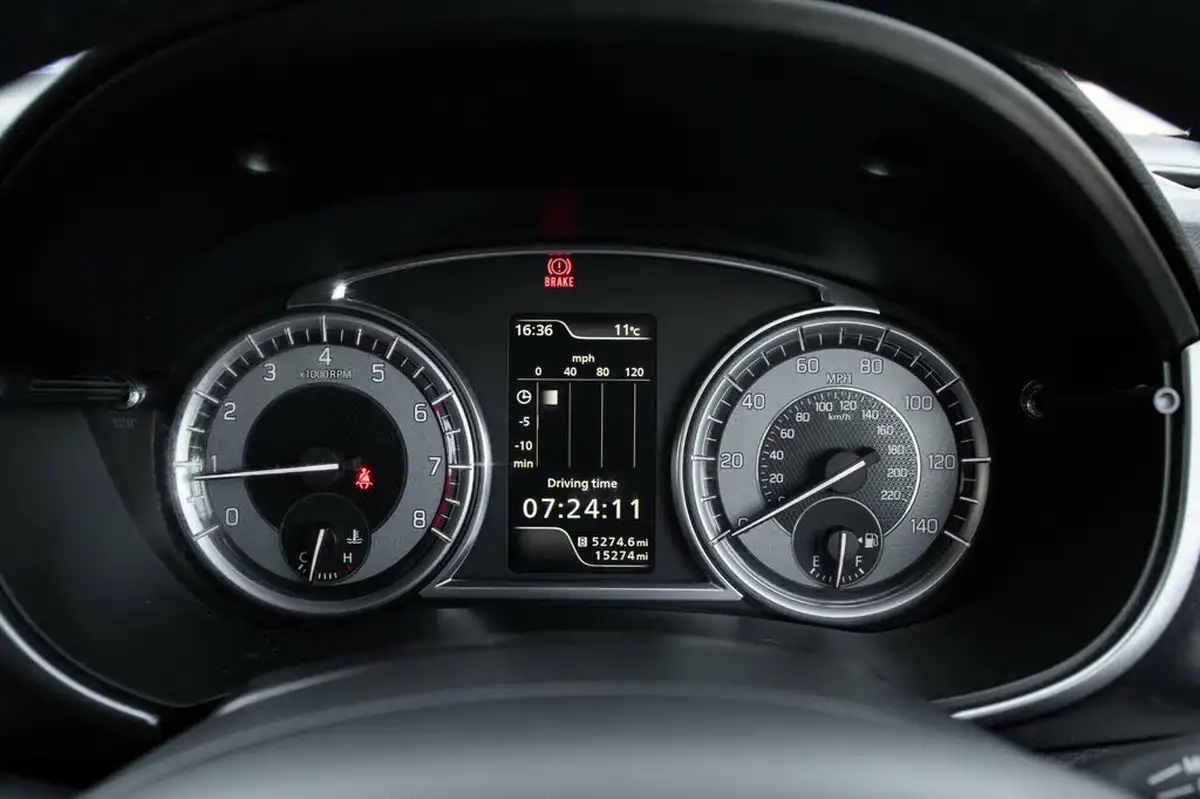 2021-suzuki-vitara-14-boosterjet-sz-t-big-14