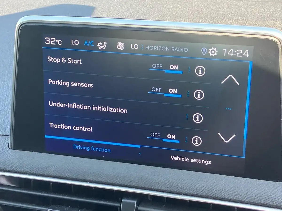2021-peugeot-5008-suv-12-puretech-active-premium-big-44