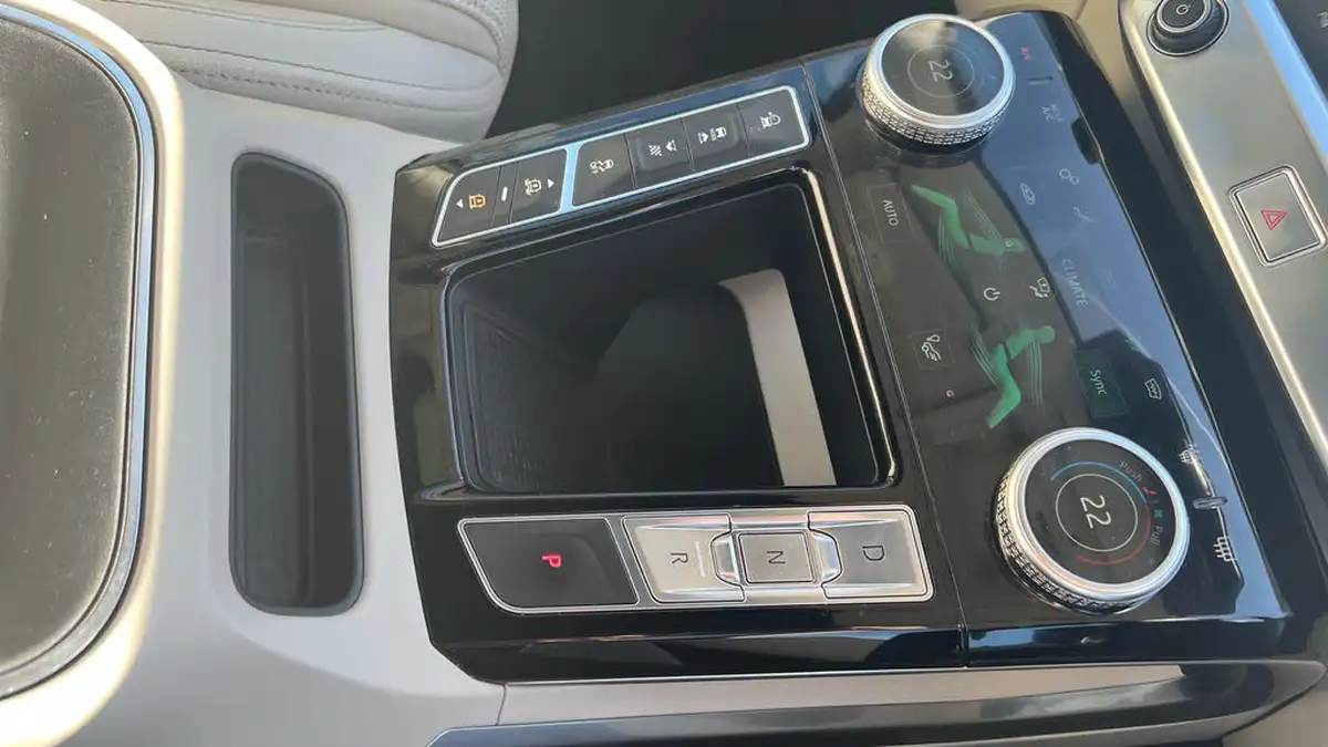 2019-jaguar-i-pace-ev400-se-big-12