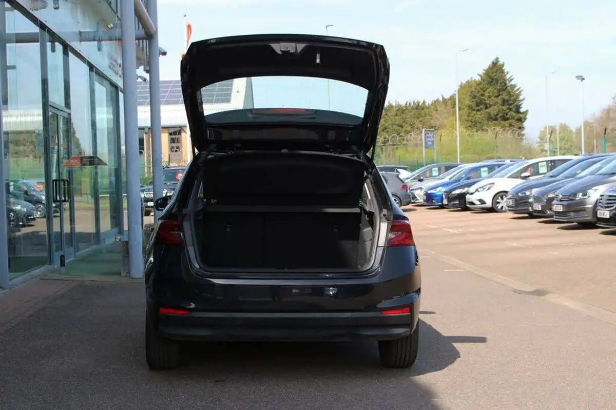 2022-skoda-fabia-10-tsi-se-l-109ps-hatchback-big-6
