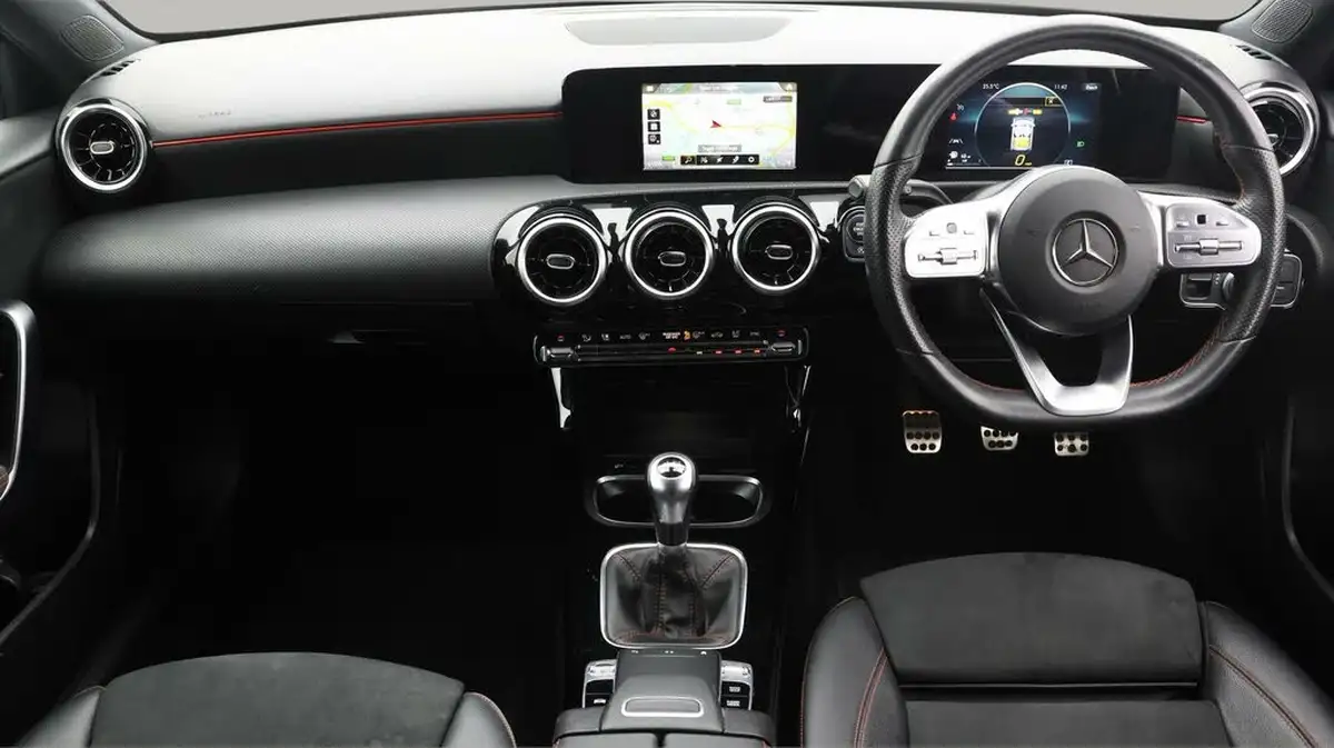 2019-mercedes-benz-a-class-13-a200-amg-line-hatchback-5d-big-12