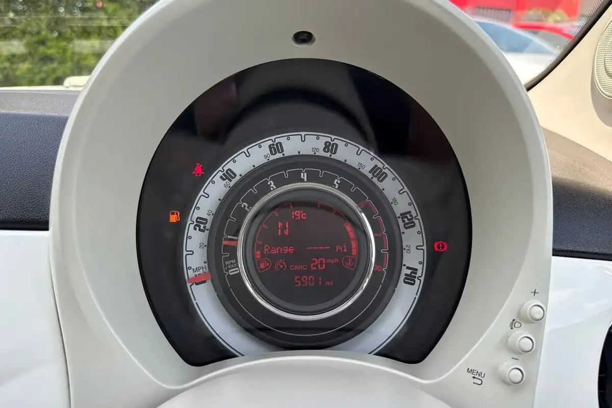 2019-fiat-500-12-lounge-ss-dualogic-big-40