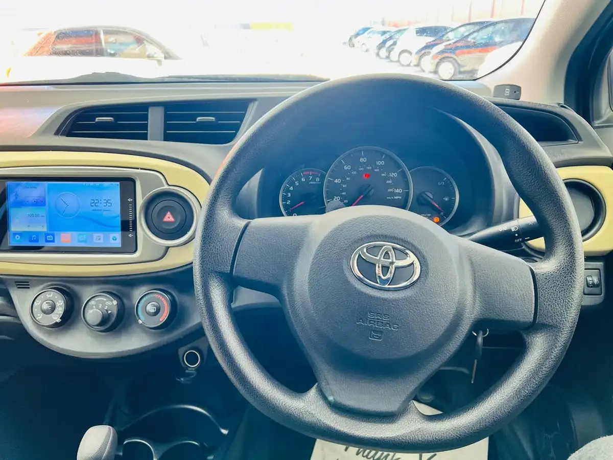 2011-toyota-yaris-133-tr-99bhp-5d-m-drive-s-big-17