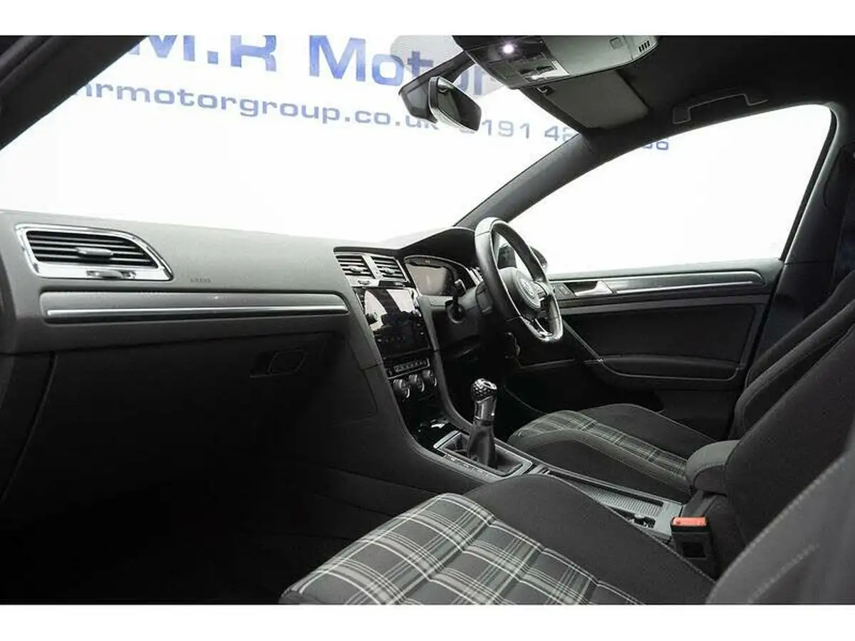 2017-volkswagen-golf-20tdi-gtd-blueline-ss-hatchback-5d-big-20