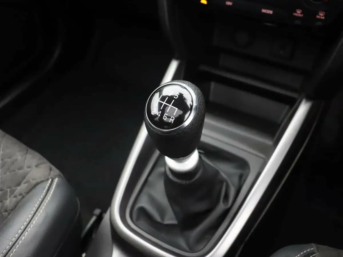 2021-suzuki-vitara-14-boosterjet-sz5-big-35